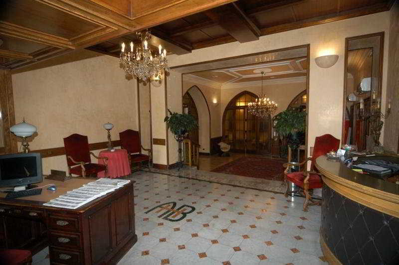 Astoria Hotel 4*